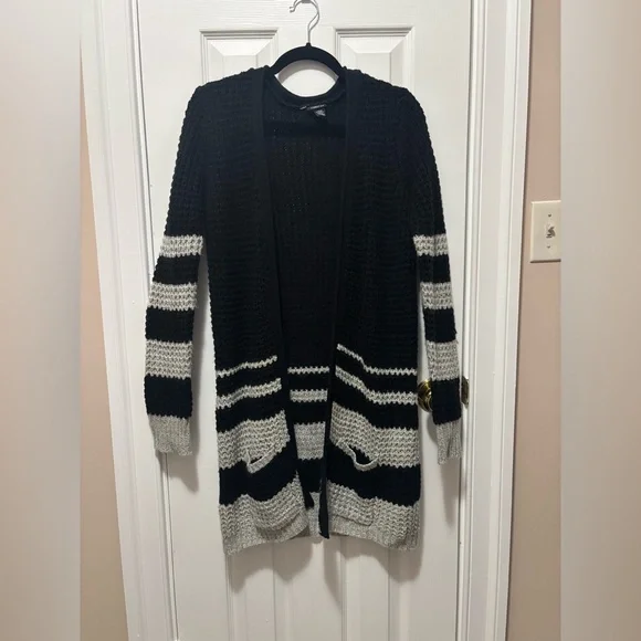 Over size knee length sweater - Picture 1 of 6